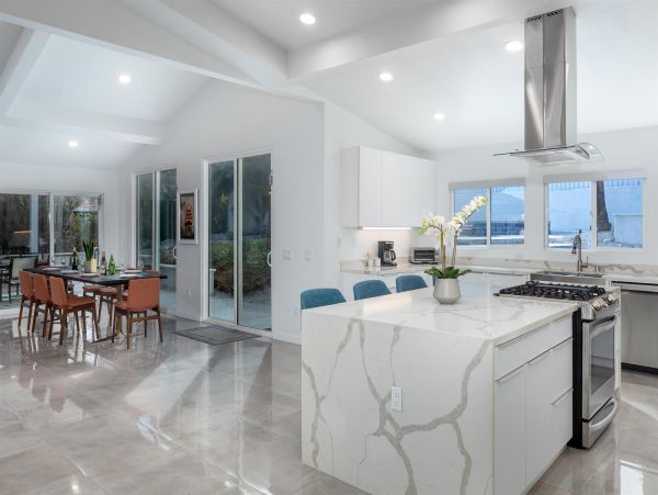 Palm Springs Home 990951