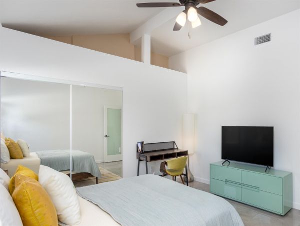 Palm Springs Home 990951