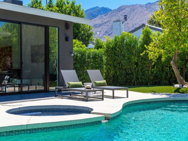 Palm Springs Home 990952