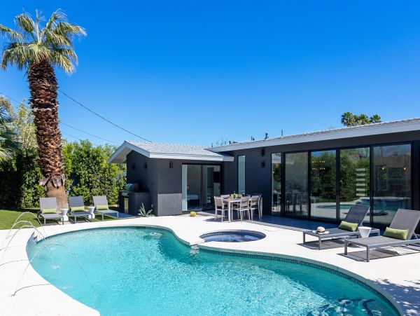 Palm Springs Home 990952