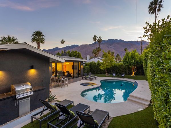 Palm Springs Home 990952
