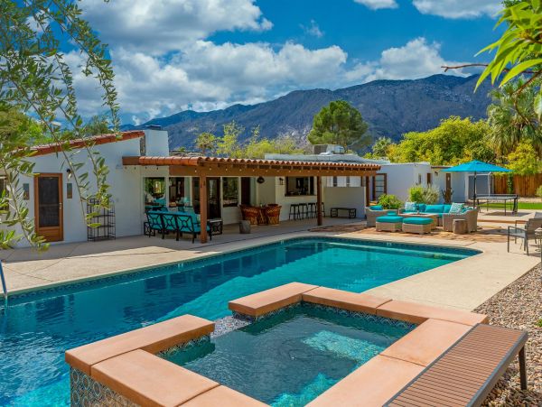 Palm Springs Home 990953