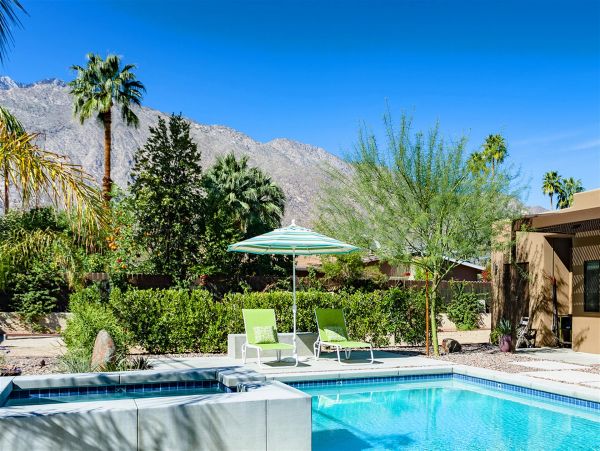 Palm Springs Home 990954
