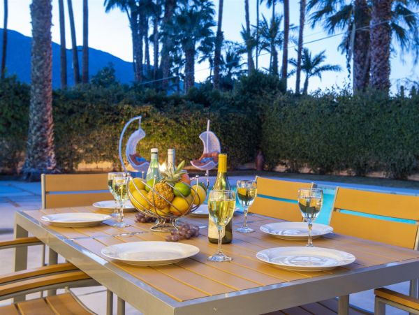 Palm Springs Home 990956
