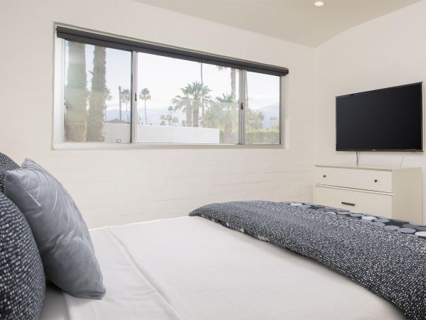 Palm Springs Home 990956