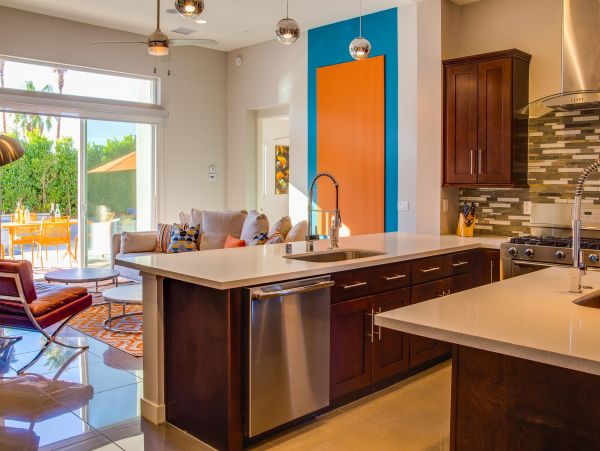 Modern 4 Bedrooms Luxury Home With Mountain Views