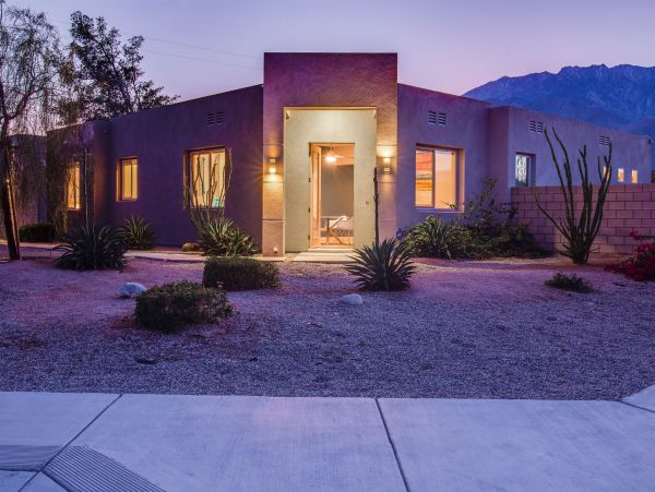Modern 4 Bedrooms Luxury Home With Mountain Views