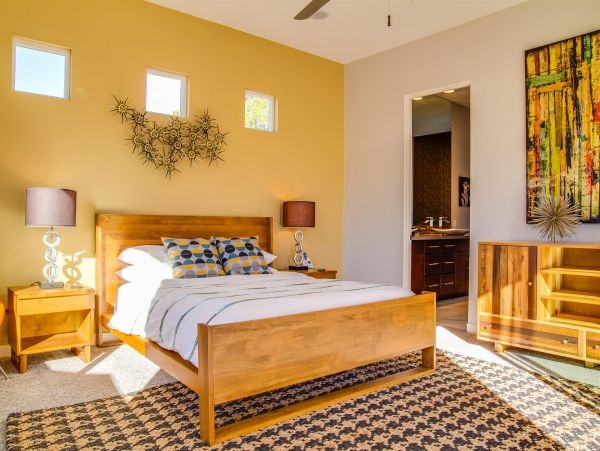 Modern 4 Bedrooms Luxury Home With Mountain Views
