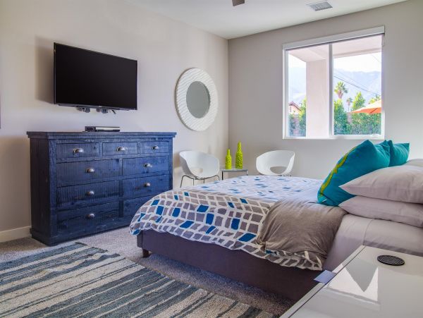 Modern 4 Bedrooms Luxury Home With Mountain Views