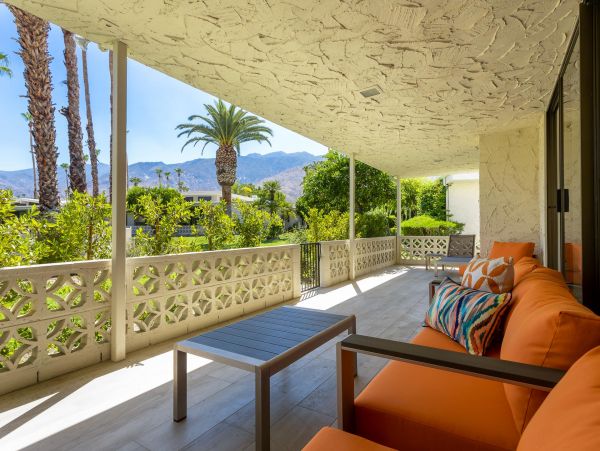 Palm Springs Home 990962