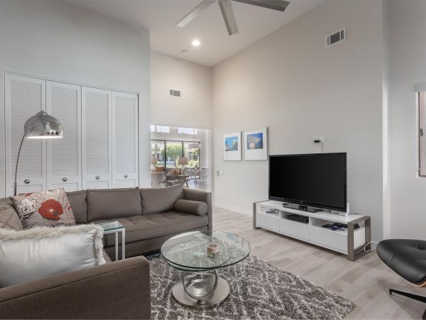 Palm Springs Home 990962