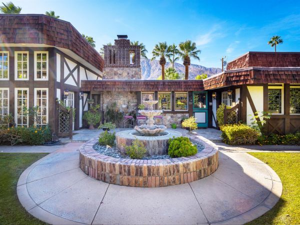 Palm Springs Home 990967