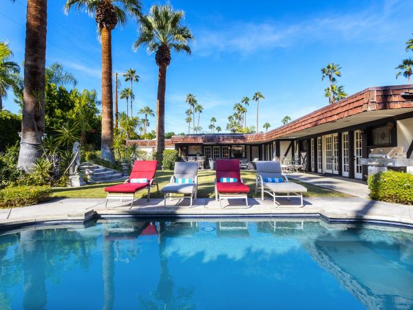 Palm Springs Home 990967