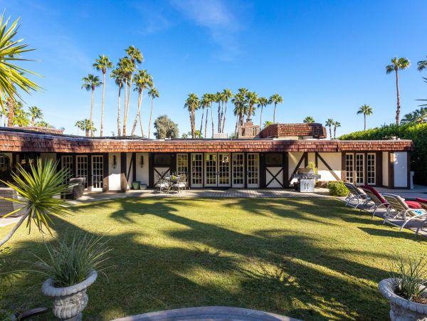 Palm Springs Home 990967