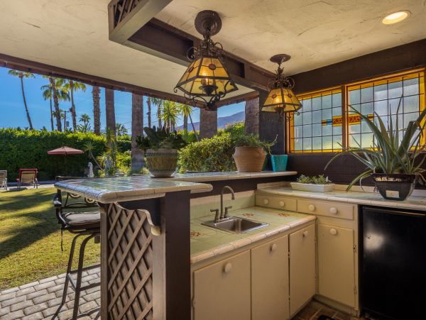 Palm Springs Home 990967