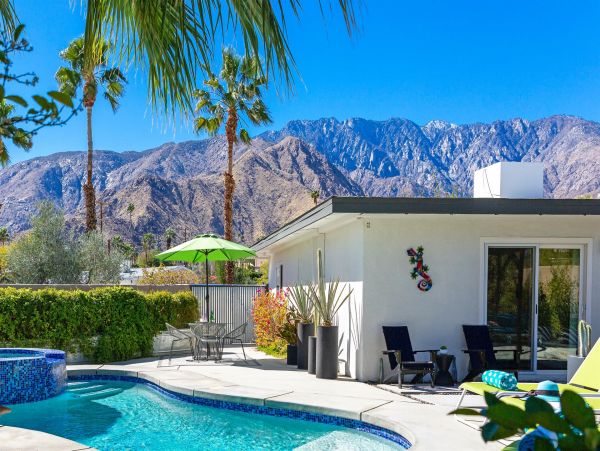 Palm Springs Home 990968