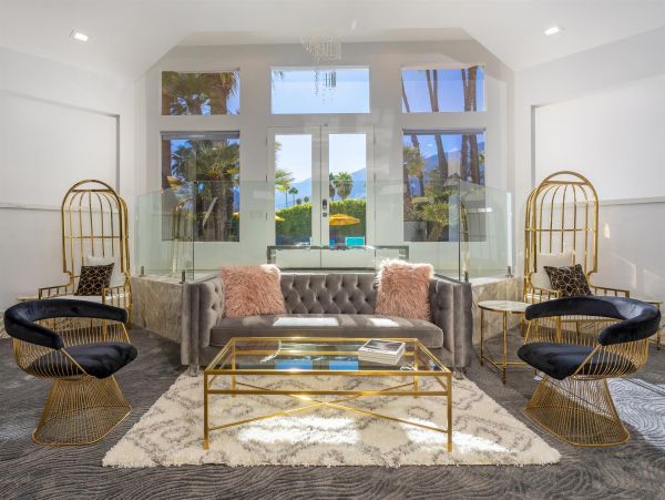Palm Springs Home 990969