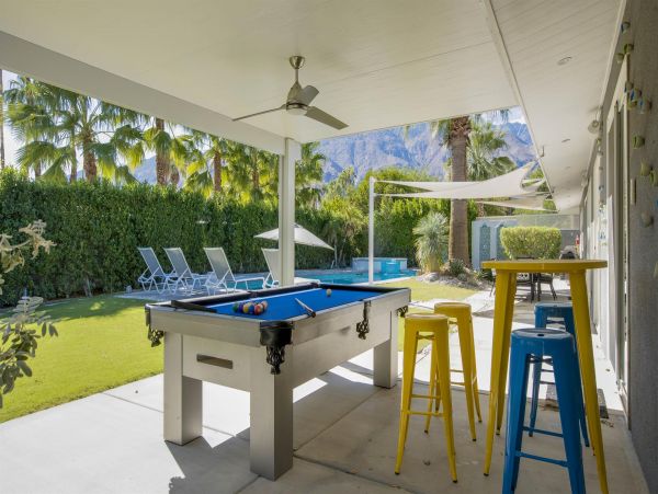 Palm Springs Home 990970