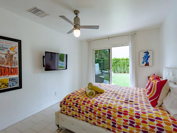 Palm Springs Home 990970