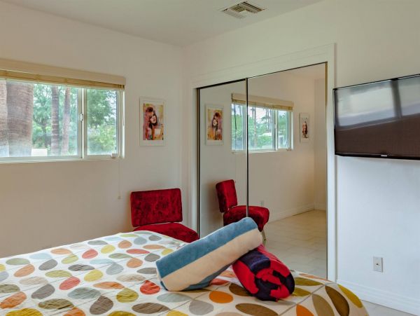 Palm Springs Home 990970