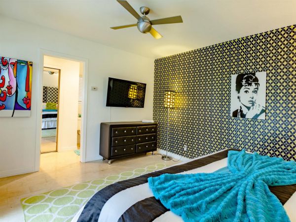 Palm Springs Home 990970