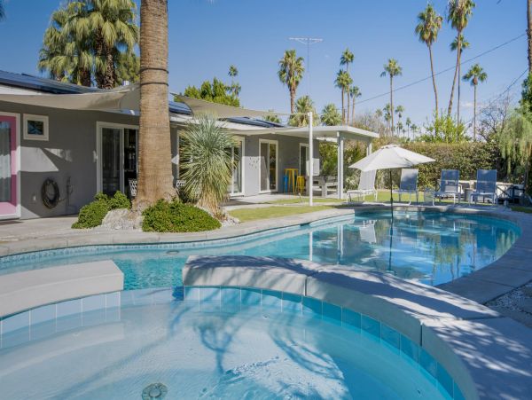 Palm Springs Home 990970