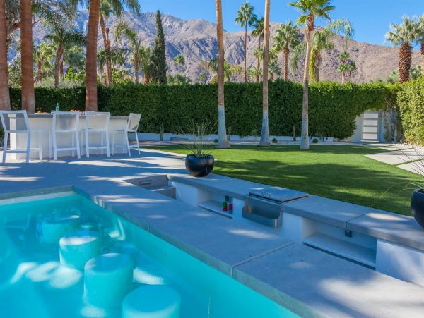 Palm Springs Home 990971