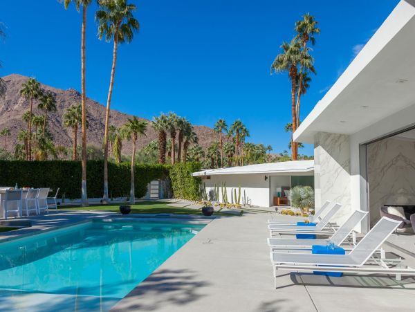 Palm Springs Home 990971