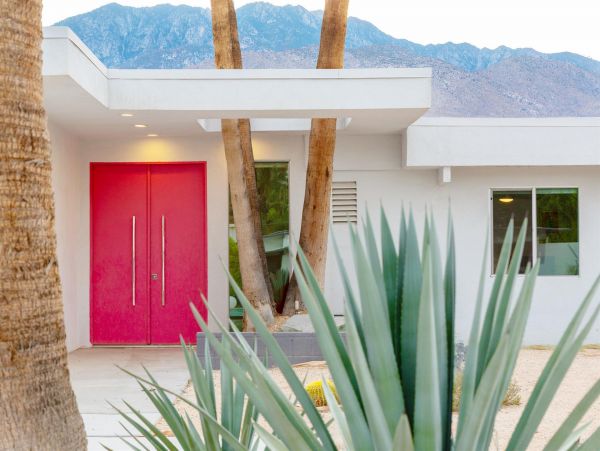 Palm Spring Three Bedroom Rental Pool & Spa Sleeps 6