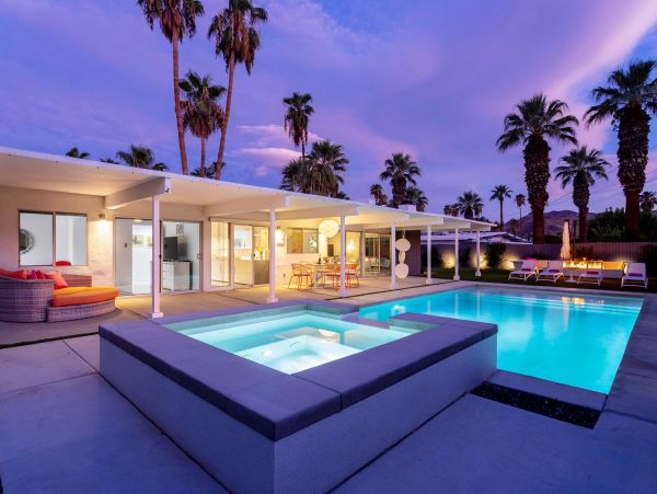 Palm Spring Three Bedroom Rental Pool & Spa Sleeps 6