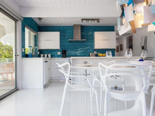 Palm Spring Three Bedroom Rental Pool & Spa Sleeps 6