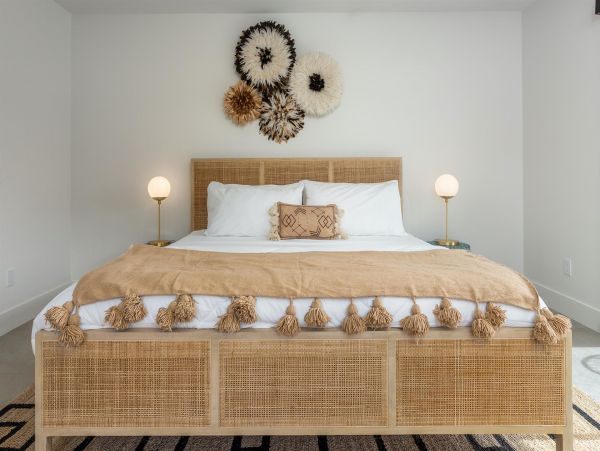 Spectacular Gated Luxury Estate with 6 Bedrooms in Palm Springs