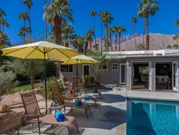 Palm Springs Home 990976