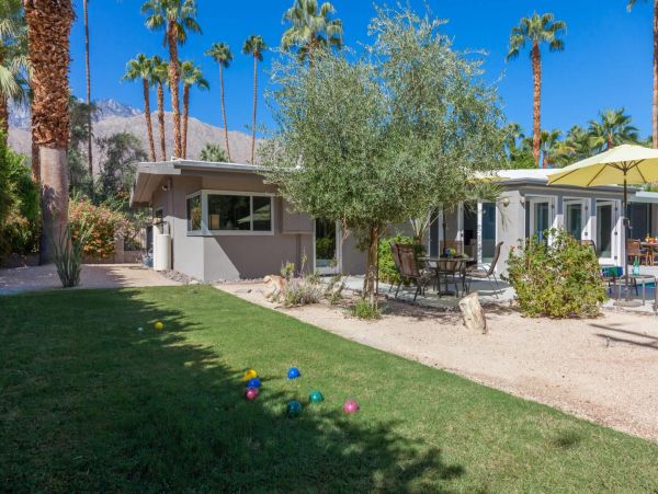 Palm Springs Home 990976