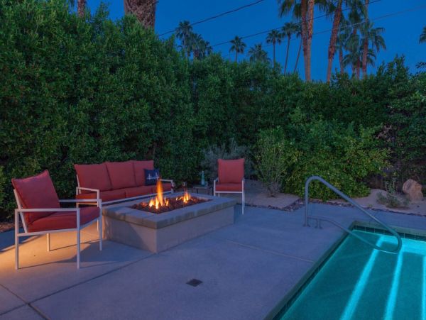Palm Springs Home 990976