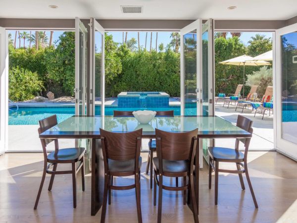 Palm Springs Home 990976