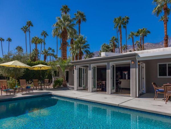 Palm Springs Home 990976