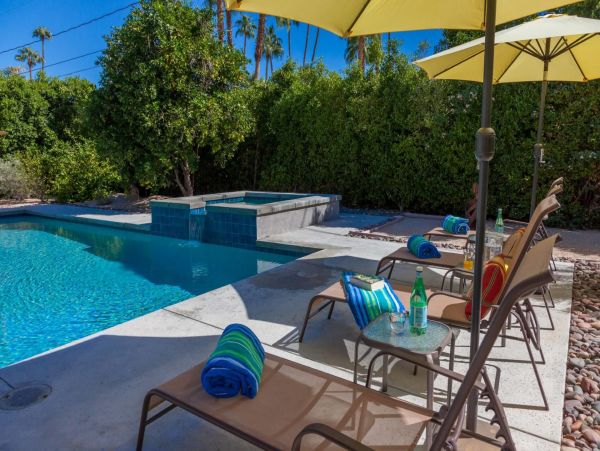Palm Springs Home 990976