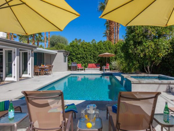 Palm Springs Home 990976