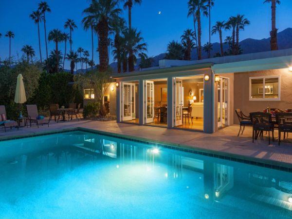 Palm Springs Home 990976