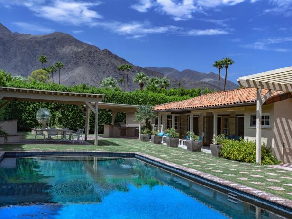 Palm Springs Home 990977