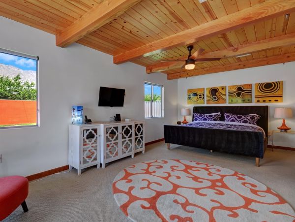 Palm Springs Home 990978