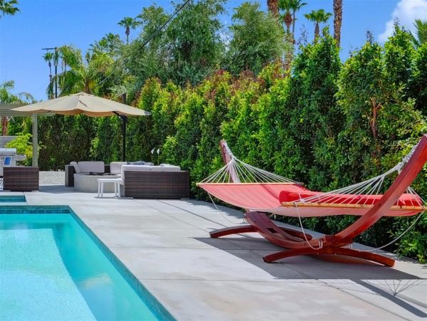 Palm Springs Home 990978