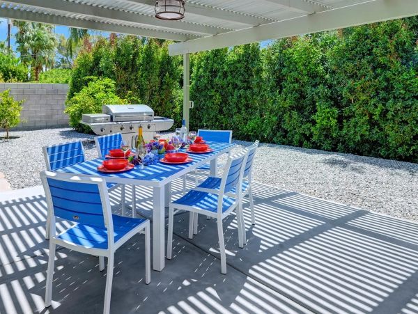 Palm Springs Home 990978