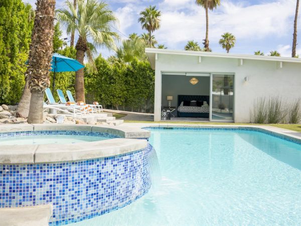Palm Springs Home 990979