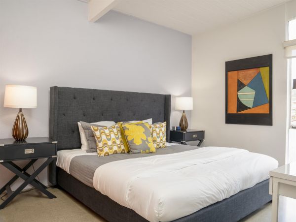 Palm Springs Home 990979