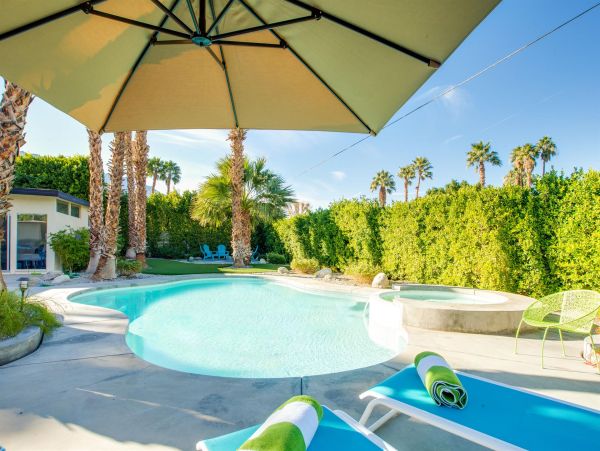 Palm Springs Home 990980