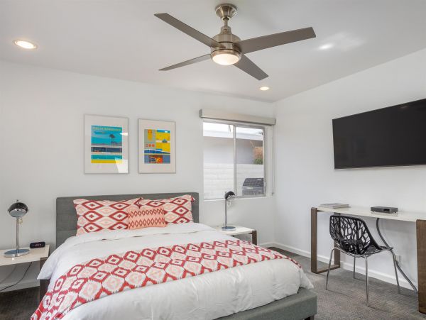 Palm Springs Home 990981
