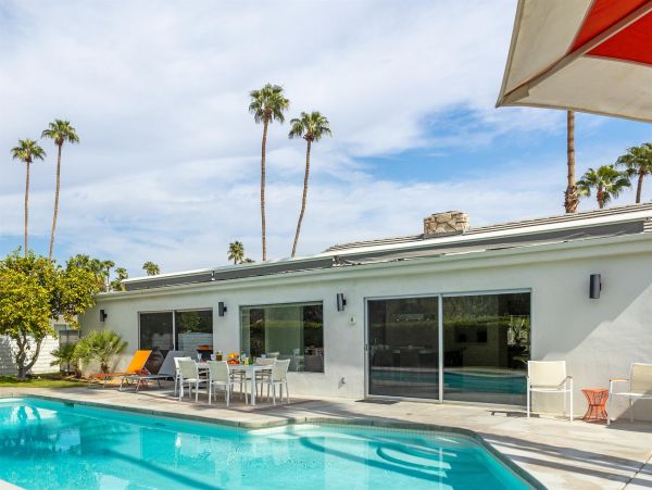Palm Springs Home 990981