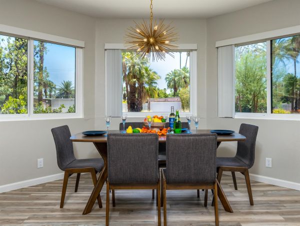 Palm Springs Home 990982